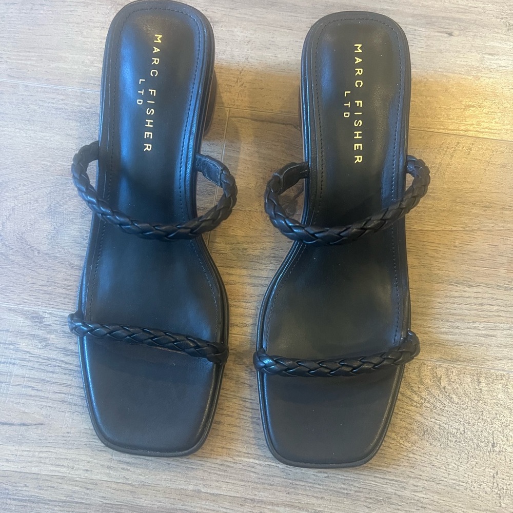 Marc Fisher Thoral sandal NEW